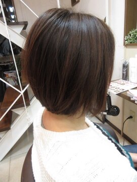 コアフィールフィス(COIFFURE fils) 耳かけも可愛い ショートボブ