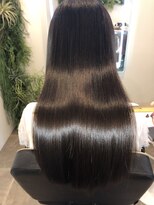 アールサロン アオヤマ(Rr SALON AOYAMA)&nbsp;プラチナミネコラストレート