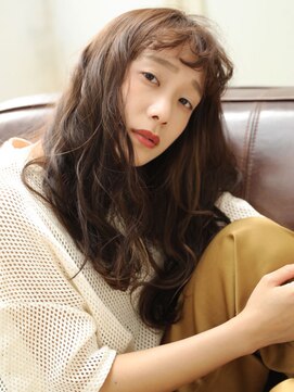 マフェ(mahae) 波打つツヤウエーブ×ブラウニー