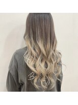 エメ(EME)&nbsp;外人風グラデーション