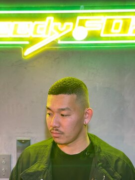 グリーディーフォックス 代々木(Greedy FOX) 束感/コンマヘア/アップバング/ツーブロックマッシュ/フェード