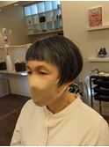 大人かわいい前下りボブ　前髪パッツン
