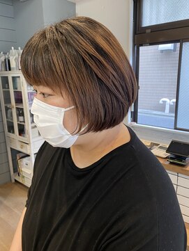 シータ 大山(THETA) 丸みショートボブ