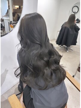 ロンド 岐阜(Rondo) アッシュベージュ×レイヤーカット