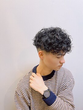 マキシム ナカイ(MAXIM NAKAI) メンズパーマカーリーパーマプードルパーマ刈り上げフェード