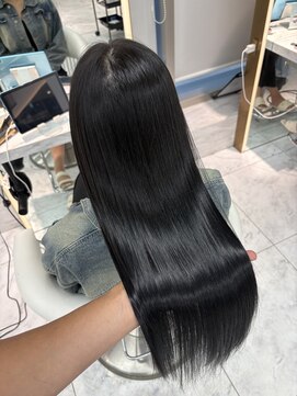 ロンドルピナス 小倉(Lond Lupinus) ミディアムヘア暗めカラー/デザインカラー/フェイスフレーミング