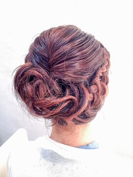 ブラウ ネイル パーティー(Blau Nail Party) 編み込みカジュアルヘア