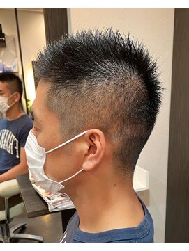 オムヘアーバイグルーマーズ(HOMME HAIR by GROOMER/S) ボウズスタイル・王道ベリショ・Hommehair2nd櫻井