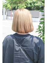 ホワイトルーム(White Room) ミニボブにイエローベージュ♪