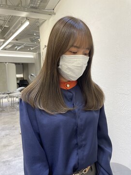 アナ ラーナ(Anna Lanna) 柔らかベージュヘアー