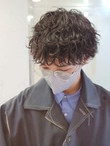 フィフス 原宿(fifth)&nbsp;メンズツーブロックマッシュ束感ショート波巻きスパイラルパーマ