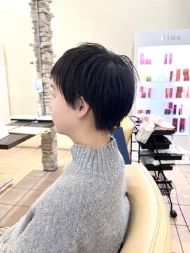 ティエル(Tiele) 耳だしベリーショート