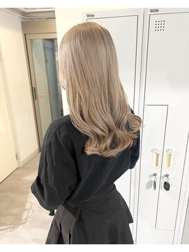 ピヨン 心斎橋(piLLon) ミルキーベージュ