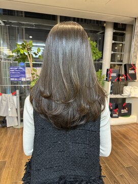 ザック ヴィ(ZACC  vie) ショコラグレージュ　レイヤーカット　セミロング　20代30代40代