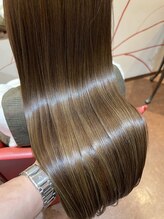 気になるくせ毛もダメージ毛も髪質改善で憧れの美髪へ♪