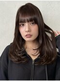 顔周りレイヤーカットくびれヘアミルクティーベージュカラー