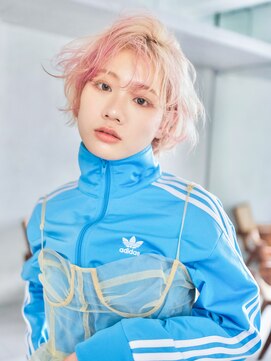 シオン(shion) 似合わせカットメルティカラーホワイトブロンド_9424