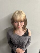 ティント 梅田(Tint)&nbsp;【TOMOKI】ブロンドヘアー/ルーツカラー《大阪梅田駅》