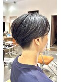 【 刈り上げセンターパート　】