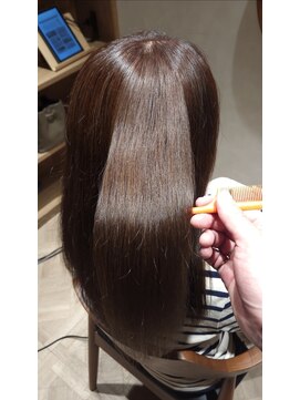 カフネ(CAFUNE) ベージュカラー