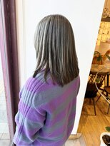 ルッツ(Lutz. hair design)&nbsp;2/11 オリーブベージュ【千代田彩夏】