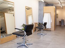 ニア(near)の雰囲気（無印のようなシンプルでナチュラル空間〇少人数のサロンです○）