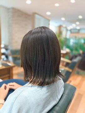 ルッカランス 王子店(Lucca Lance) 8月 伸ばしっぱなしOK モノトーンカラー オリーブカラー