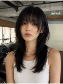 レイヤーカットハッシュカットミディアムレイヤー