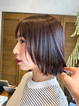 Palms Hair【パームスヘアー】【10月31日NEW OPEN(予定)】の写真/自然なやわらかさとツヤ感を両立!クセ毛やうねりを抑え、仕上がりの手ざわりが変わる上質ストレート