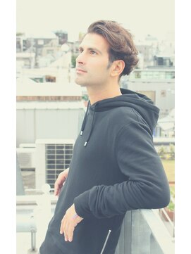 ワースホワイル(WORTH WHILE) メンズ クセを活かすカット外国人パーマ風