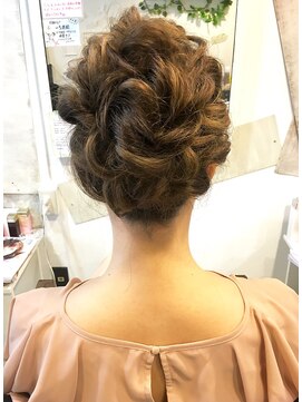 アンフィフォープルコ(AnFye for prco) 【AnFyeforprco】夜会巻き風レディーアップ★