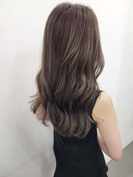 ゴットラトゥール(GOTTO LATOUR) ブリーチなしアッシュベージュブラウン/艶感/ゆるふわロングヘア