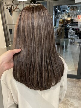 フロー(Flow) ハイライト×モカブラウン【岩本大樹】