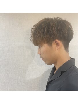 エモ(emo.) 刈り上げマッシュ