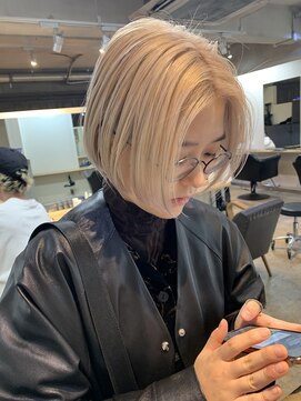 ソイ 下北沢(soi) White blonde