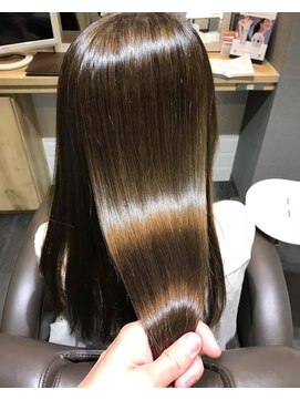 カミケンガレリア(kamiken. galleria) 艶髪なめらか極上ロング美髪モテ髪きれい【カミケンガレリア】