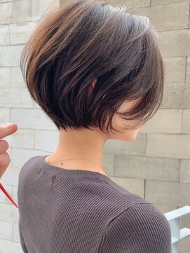 アイドットプラス 表参道(i.+omotesando) 小顔ヘアふんわりショート簡単スタイリングブリーチなしカラー