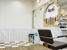 コクア ヘアーデザイン(kokua hair design)の雰囲気（キッズルーム完備♪お子様専用のタブレットも用意しております！）