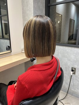 アロー(arrow) ぱつっとボブ