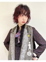 ホロ(hollo)&nbsp;ブリーチパーマボブボルドーカラープードルパーマウルフパーマ