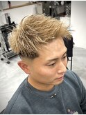 スキンフェード　ジェットモヒカン　ベージュ