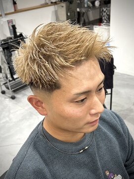 縁 ハナレ(en 870) スキンフェード　ジェットモヒカン　ベージュ