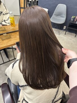 イースエモーション(ease et motion) 【天神.大名.今泉】透明感赤みの少ないベージュカラー