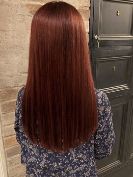 ロンド(RONND) 上品なツヤ感が魅力のチェリーレッド