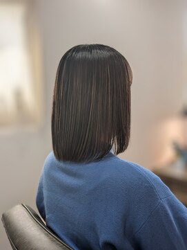 ウィスカーヘアー(whisker hair) シンプルボブ　髪質改善トリートメント