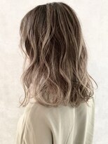 イール(iIIL) 【iIIL hair lounge】エアータッチ　バレイヤージュ　高崎