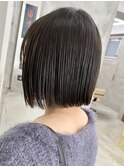 大人可愛い前下がりボブ切りっぱなしボブ小顔軽めボブカット