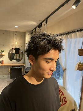 ランプ(Lamp) スパイキーピンパーマ