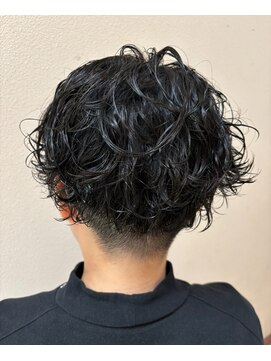 シャンプーボーイ 刈り上げ女子