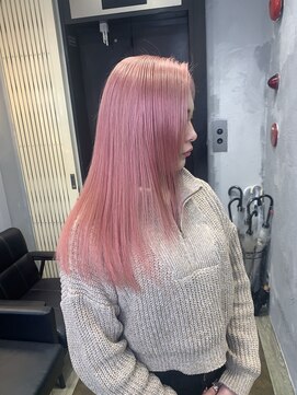 ジゼル(GiseL) ホワイトピンク/レイヤーカット